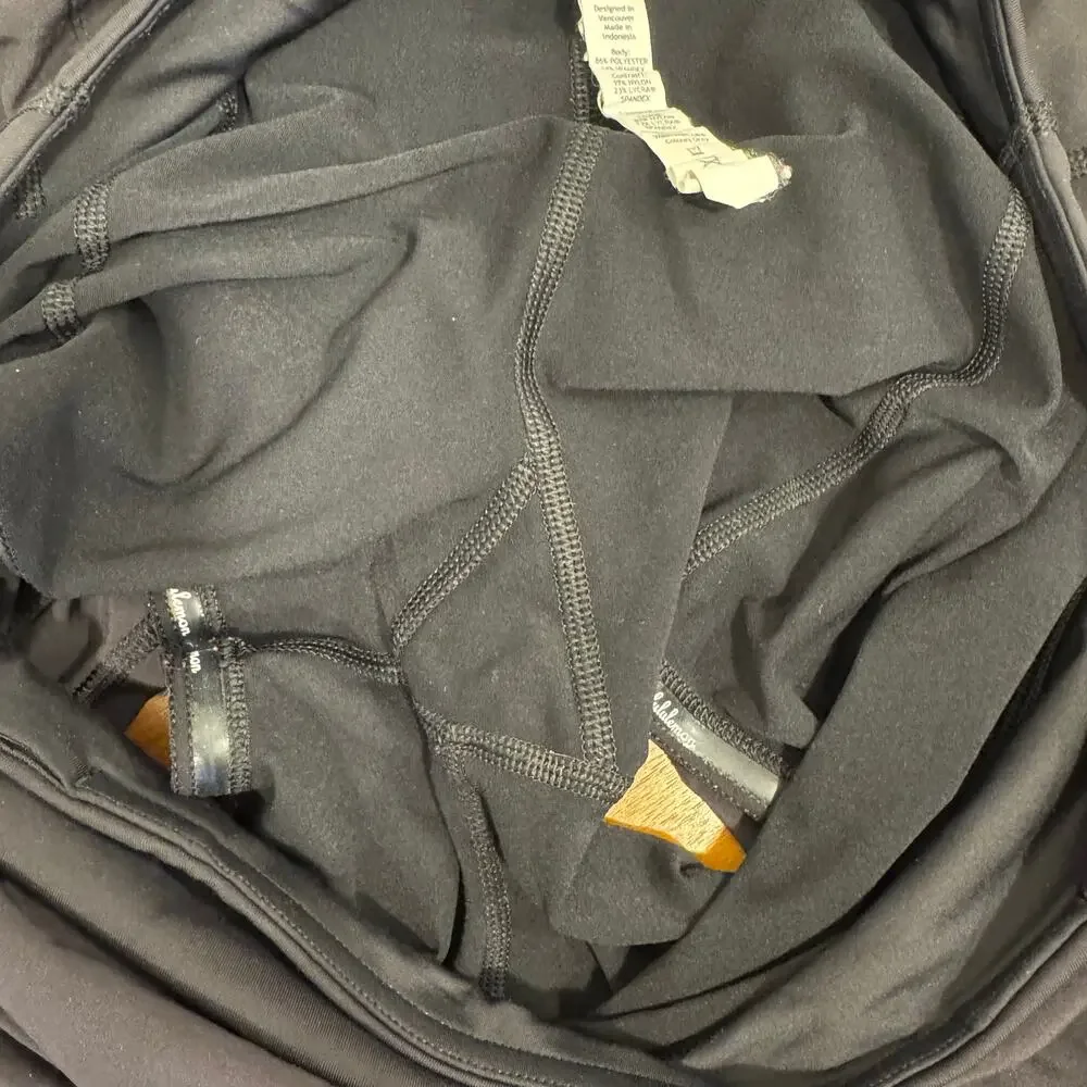 Lululemon Pace Setter pleated skirt excellent condition in black - size 10